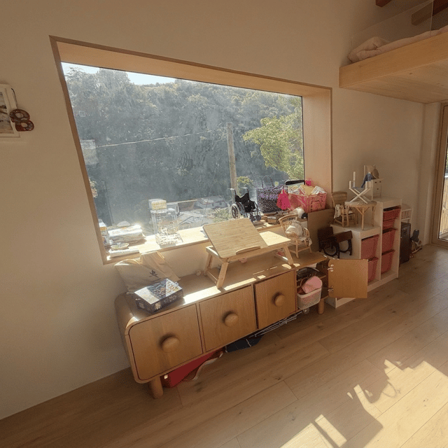 remove all of the items on the floor of this room